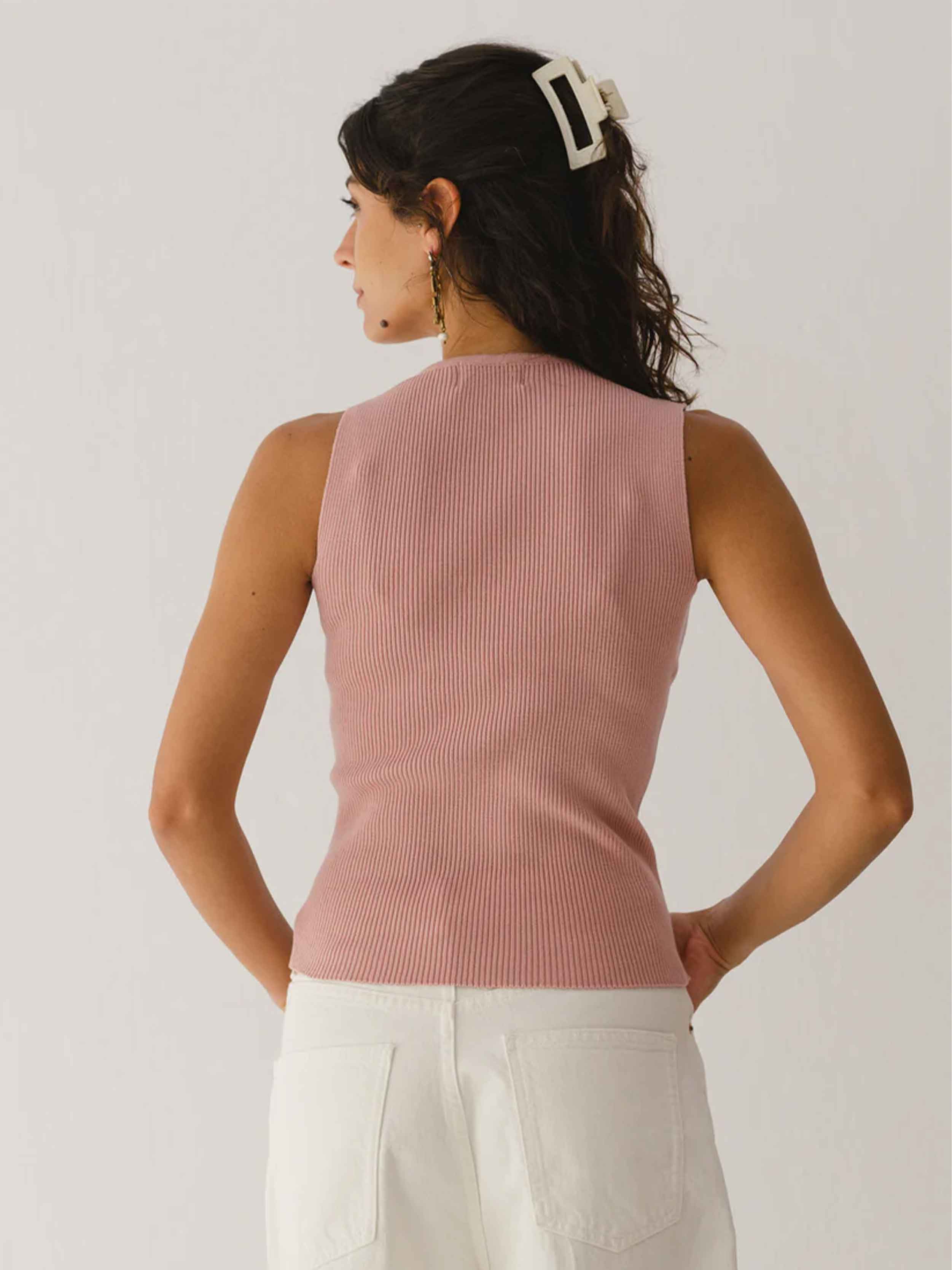 Dusty pink
