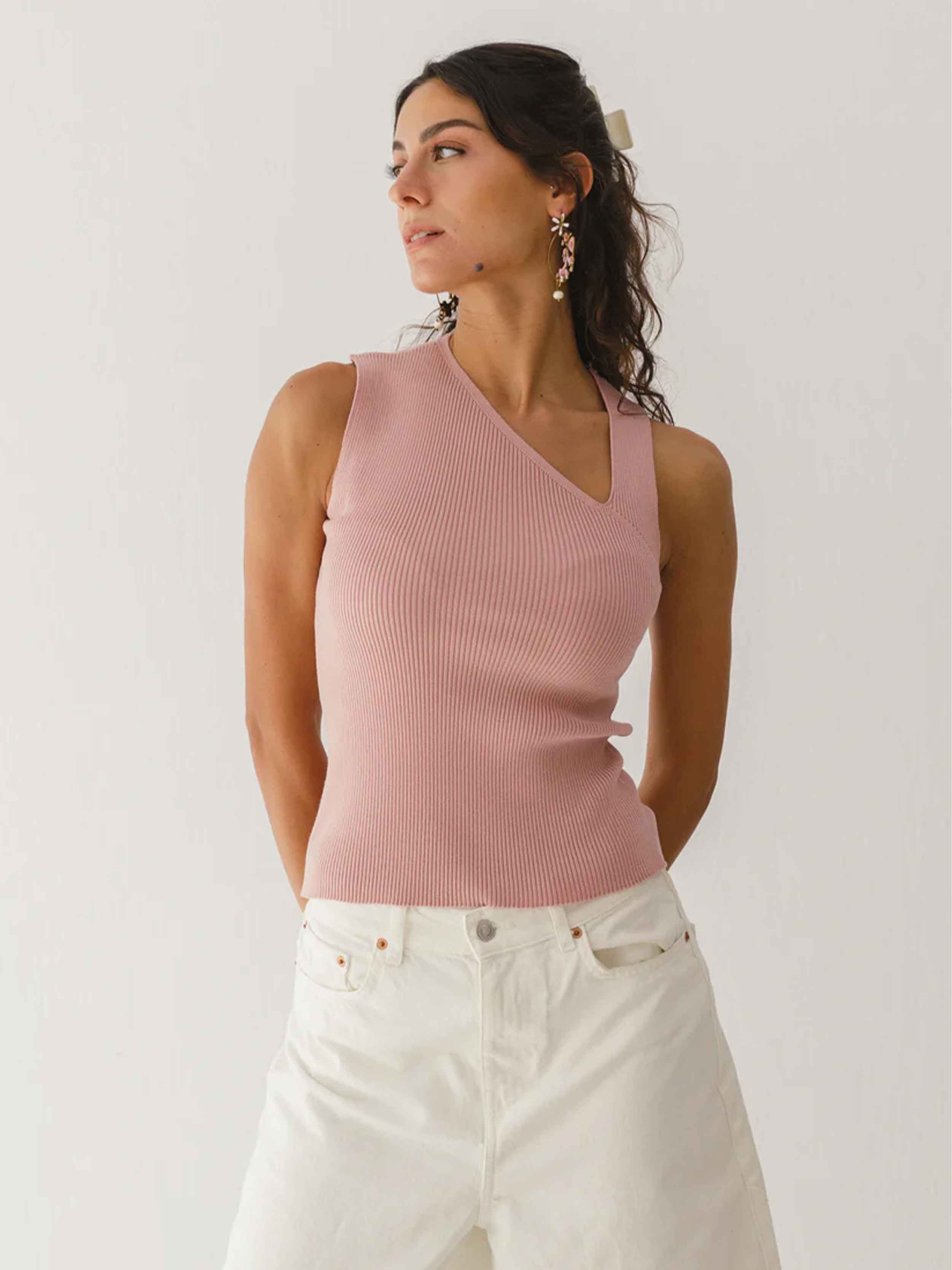 Dusty pink